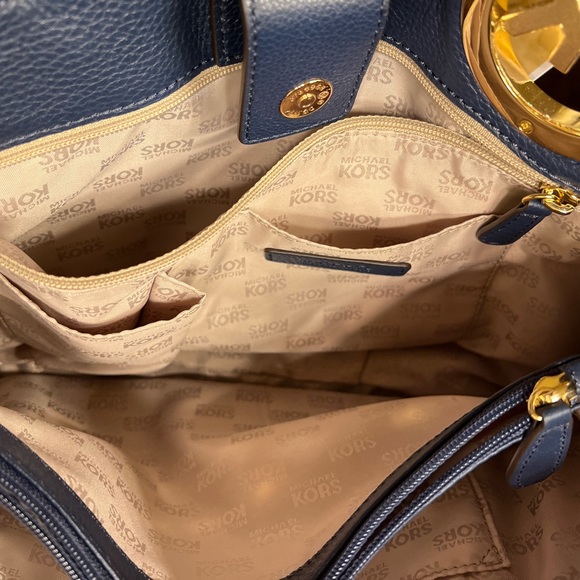 #131 NEW MICHAEL KORS FULTON PURSE Color Navy LG TOTE With Tags Storage Bag - Picture 3 of 8